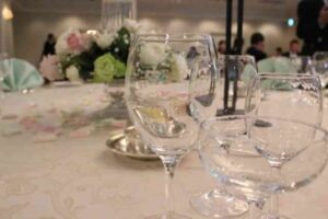 結婚式でお酒を断る方法と酔わない対策をブライダルmcが紹介 結婚式でお酒を断る方法と酔わない対策をブライダルmcが紹介